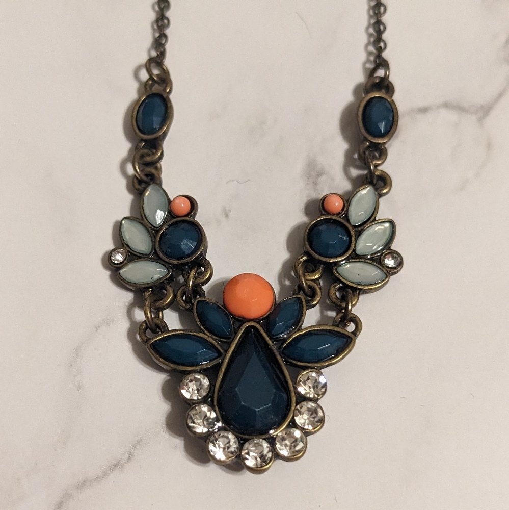 Statement necklace